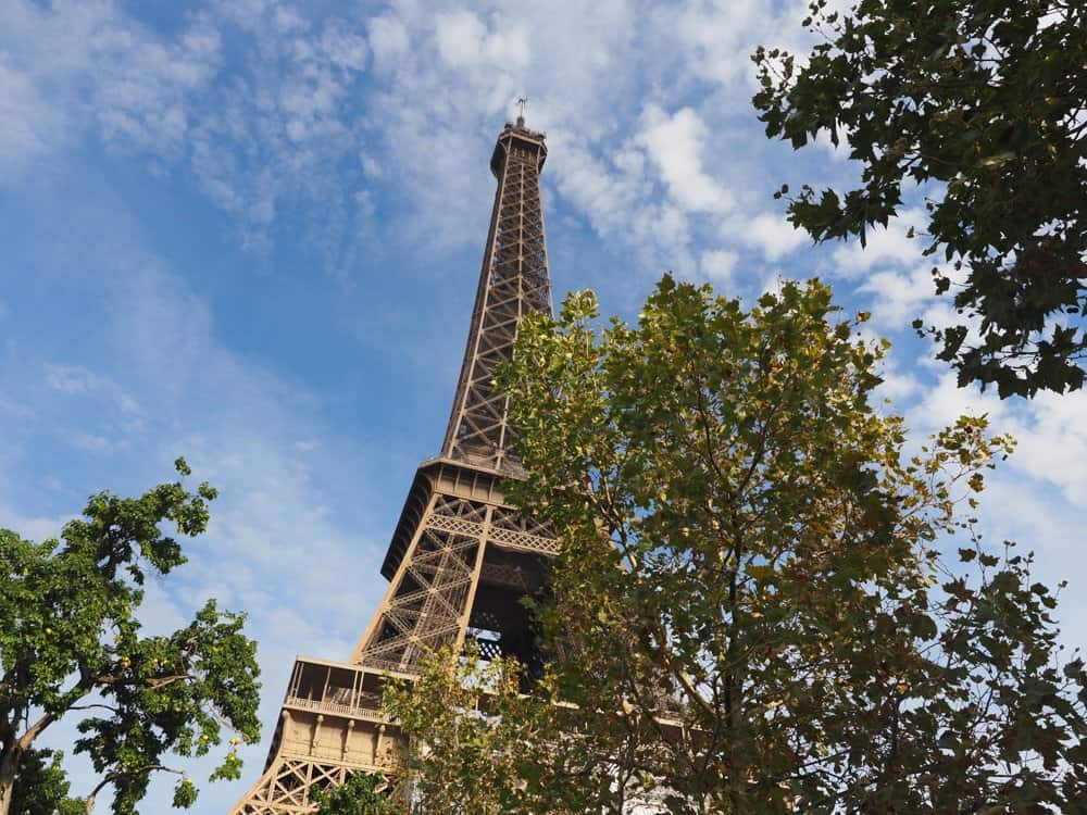 Photo-of-the-Eiffel-Tower-with-trees
