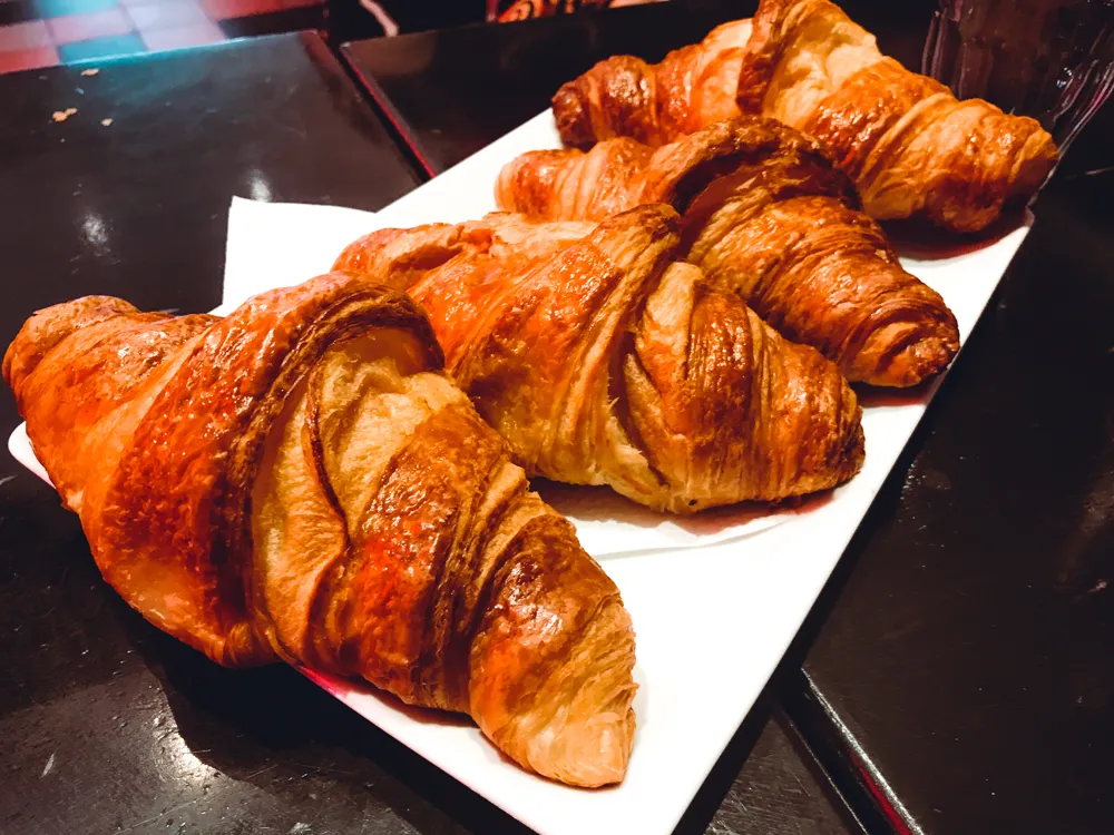 4 Croissants on a white plate