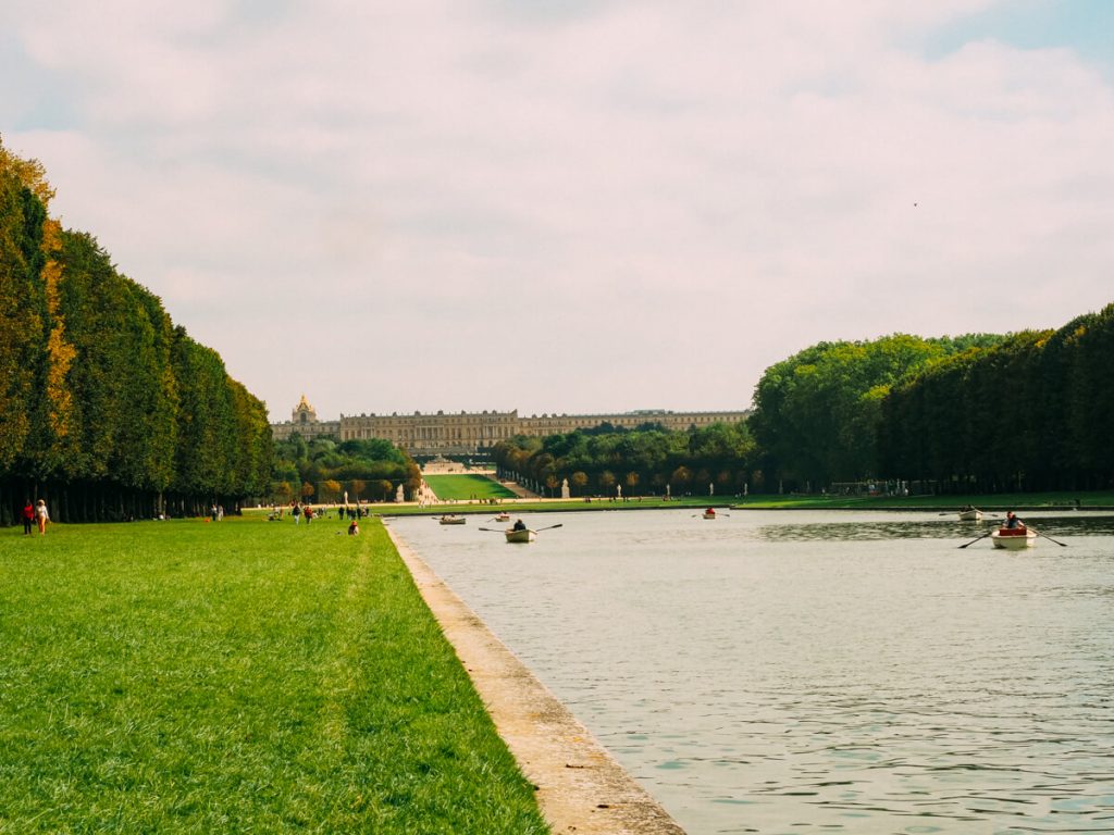 Picnic on the Grand Canal - Paris to Versailles