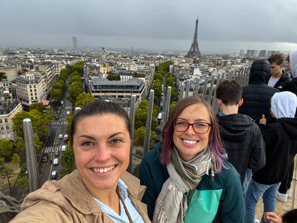 Kat and Amanda on the Arc de Triomphe