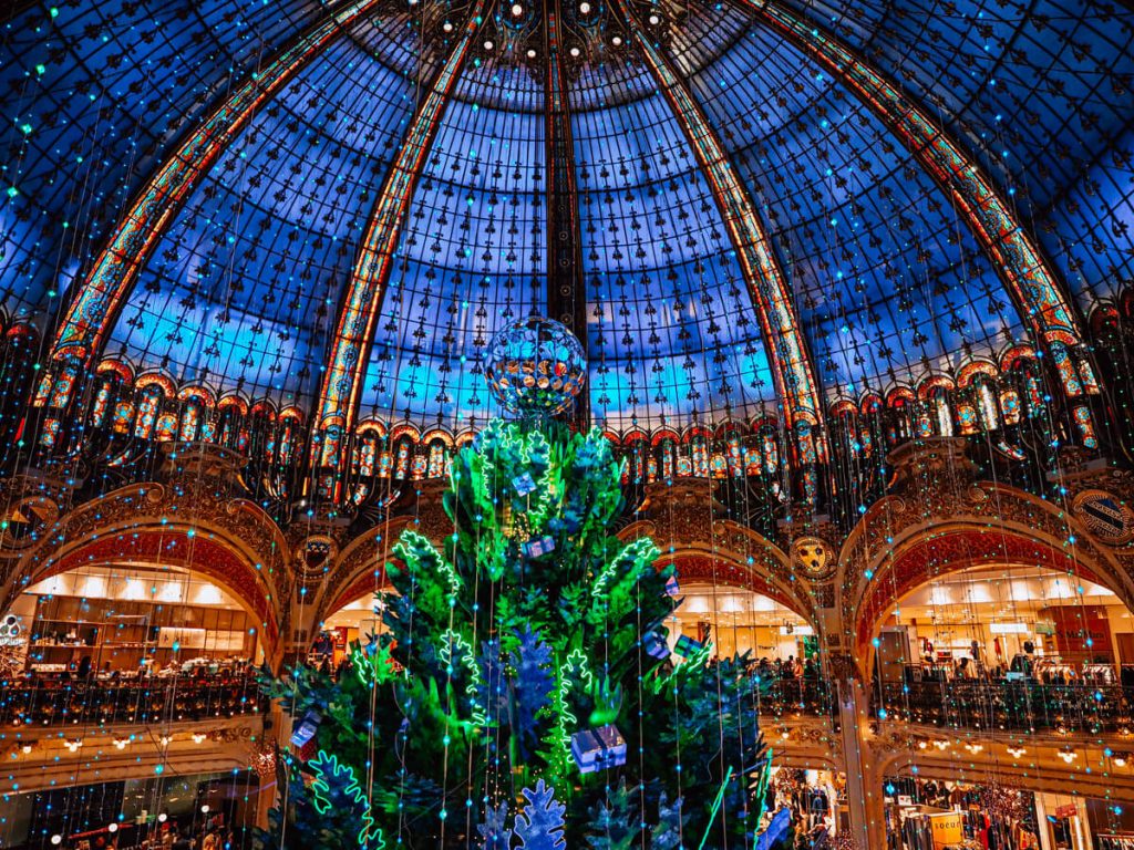 Galeries Lafayette Christmas Tree and roof