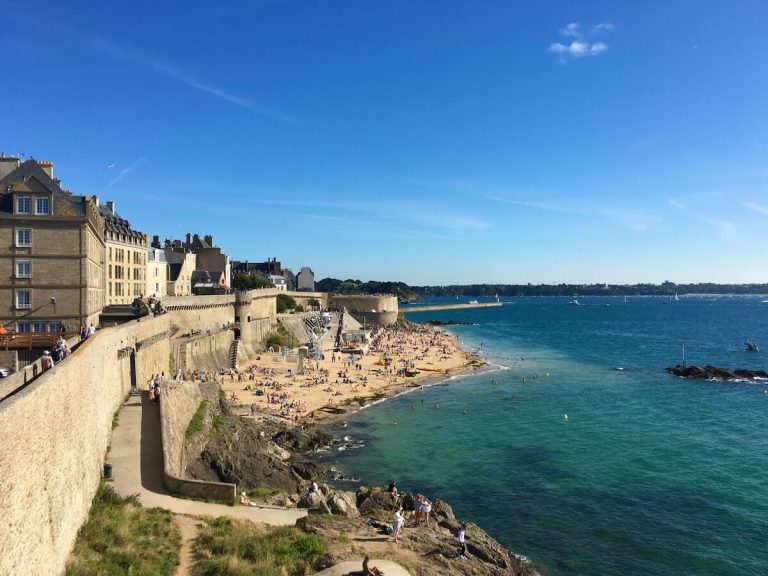 10 Ways to Spend 10 Days in France - Saint Malo France