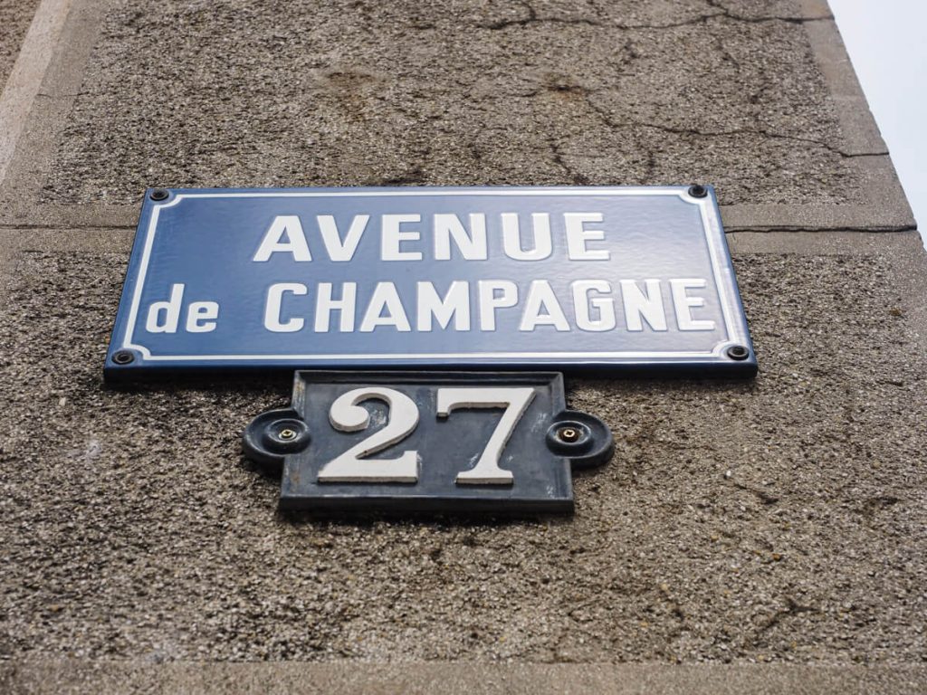 Avenue de Champagne sign