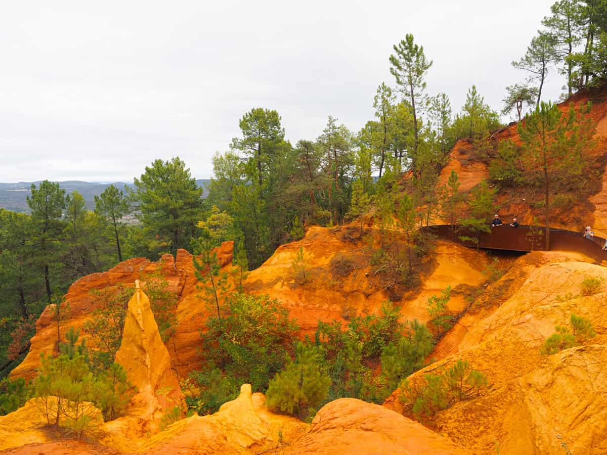 Exploring the Ochre Trail in Roussillon Guide France Voyager