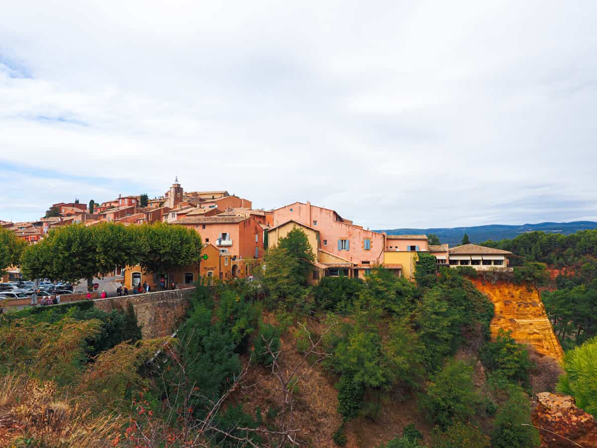 Exploring the Ochre Trail in Roussillon Guide - France Voyager