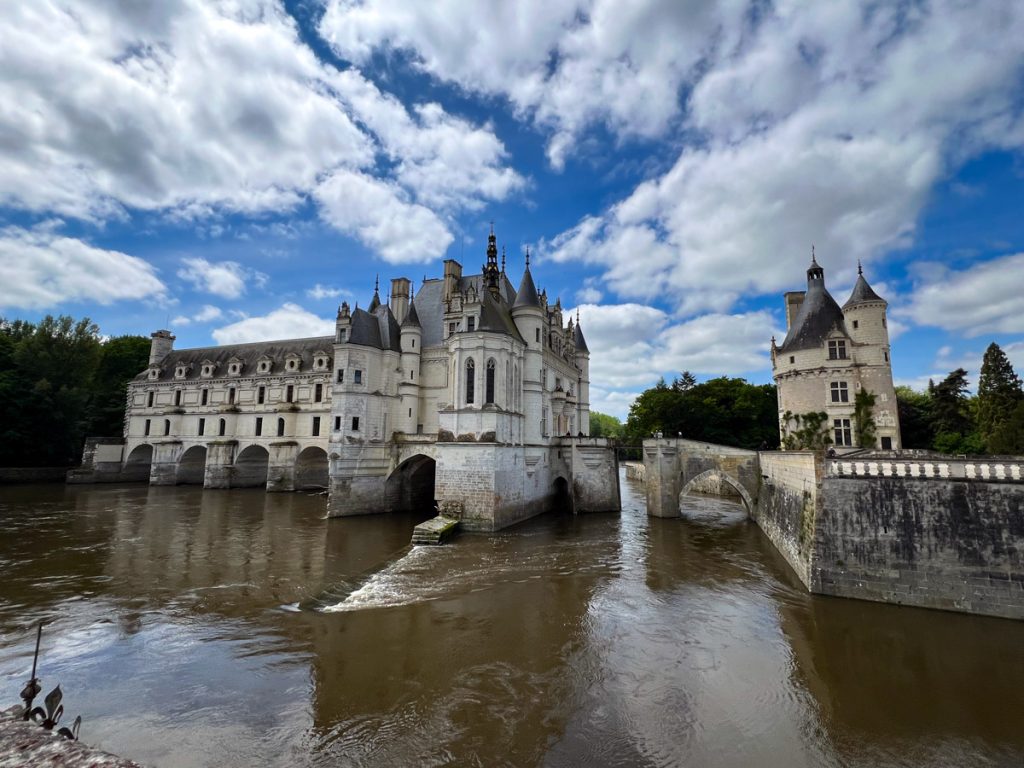 Loire Valley Itinerary in 3 Days | Chateau de Chenonceau Wide Angle
