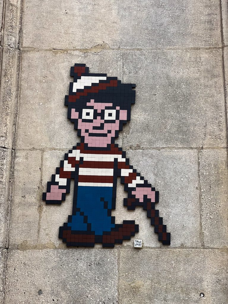 Where's Waldo street art in Orleans
