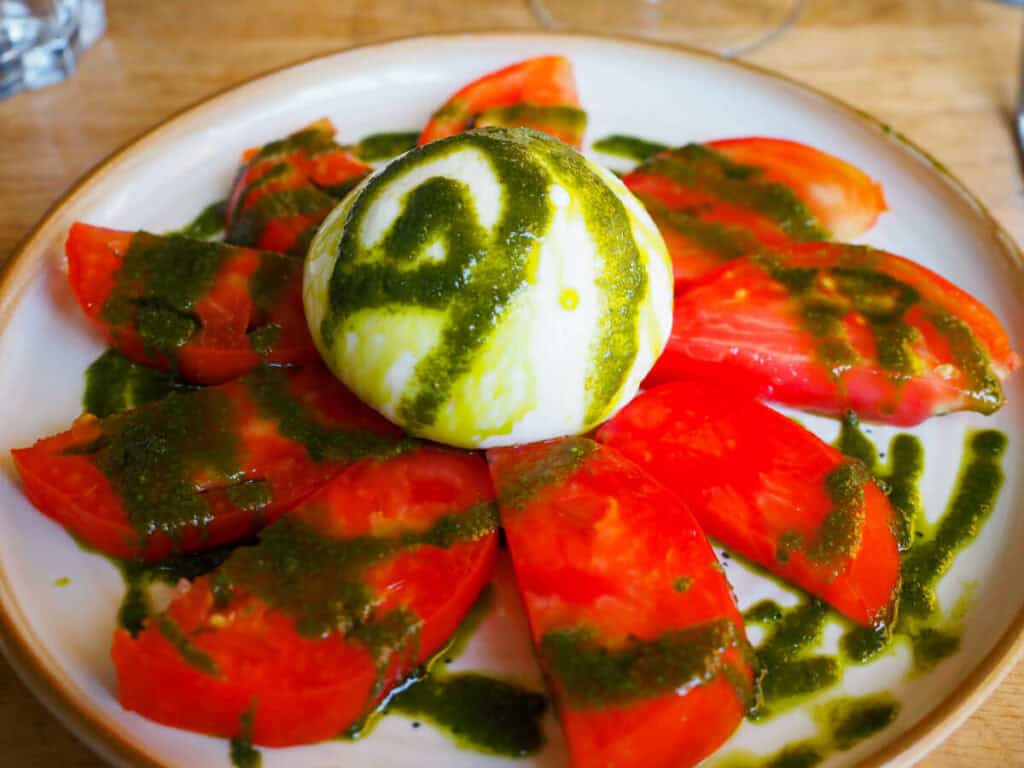 Tomato and mozzarella at Au Chineur