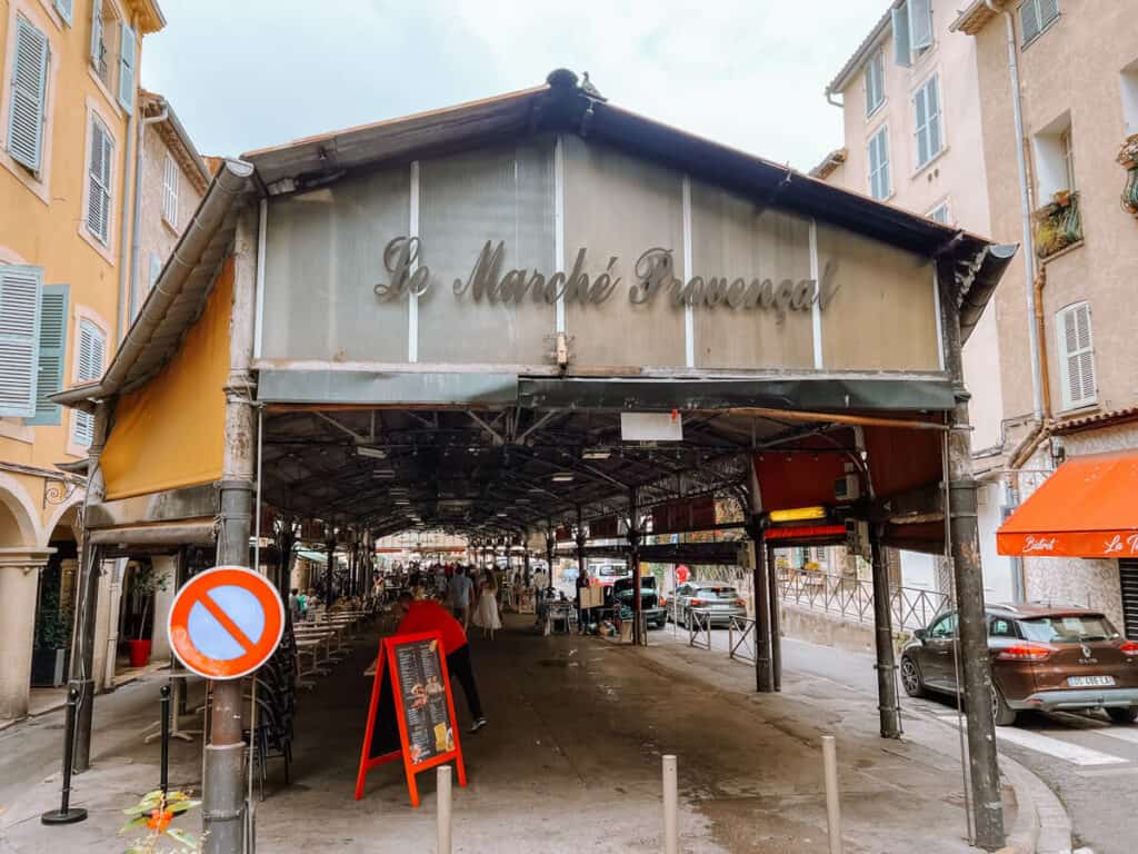 Le Marche Provencal in Antibes