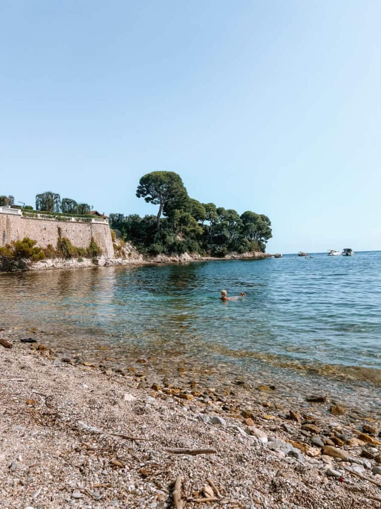 Plage de la Fosse in Saint-Jean-Cap-Ferrat 4