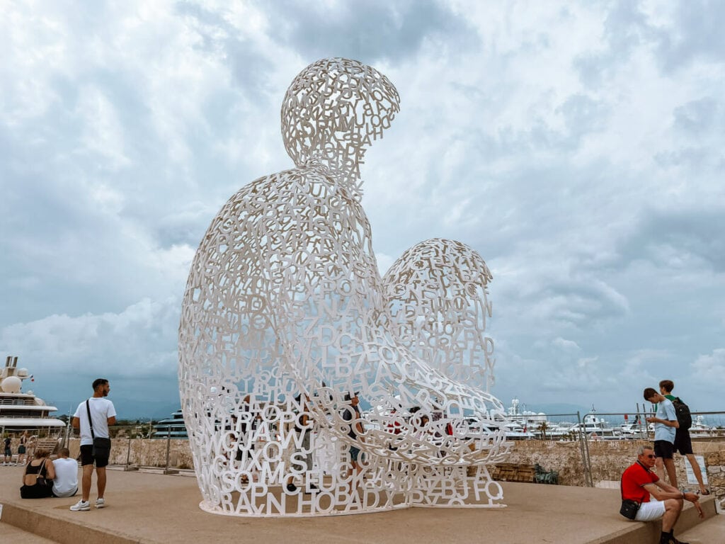 Word statue in Antibes