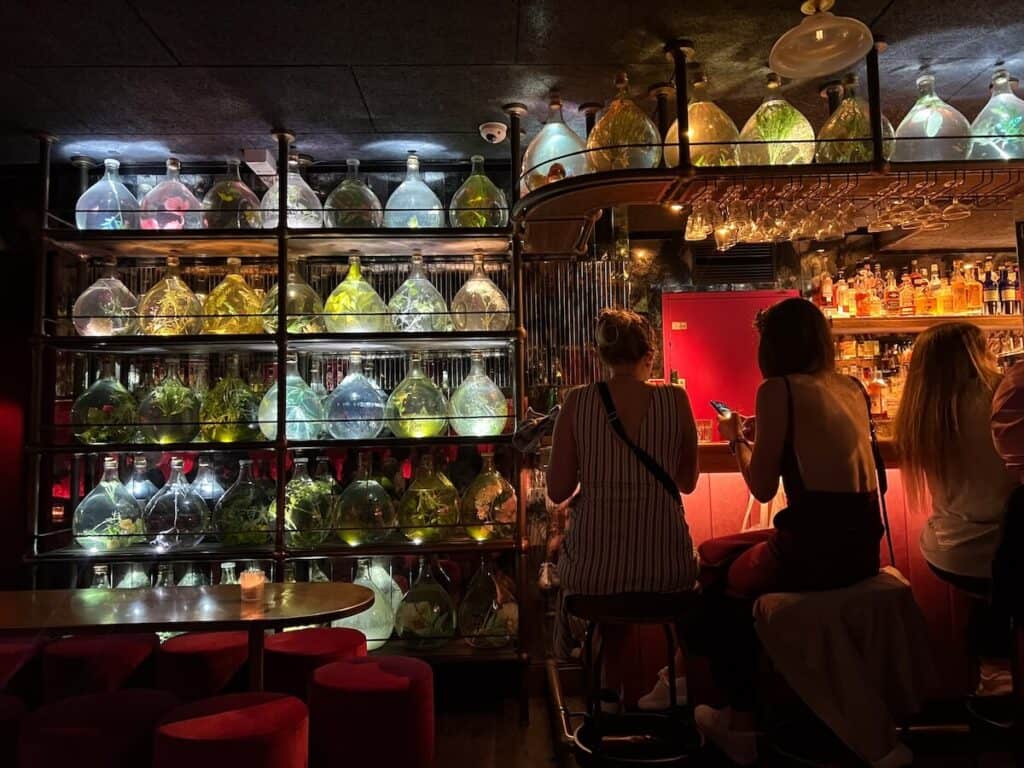 No Entry Bar in Pink Mamma