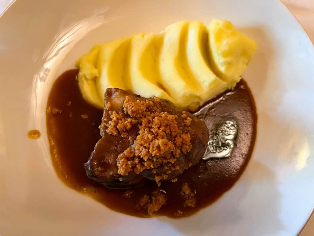 Pork and mashed potatoes at Au Pied de Cochon