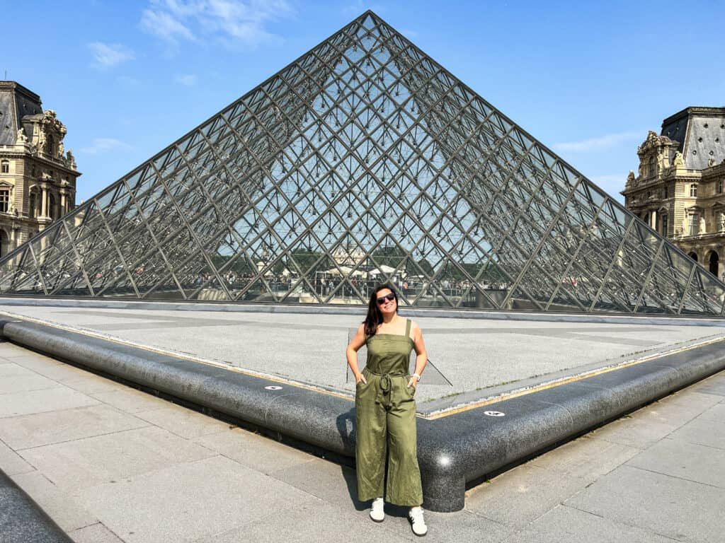 Kat in front of the Louvre