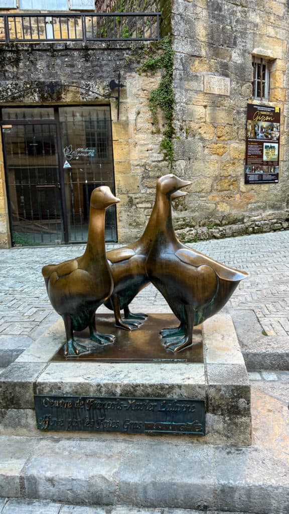 Geese statue in Sarlat-la-Caneda