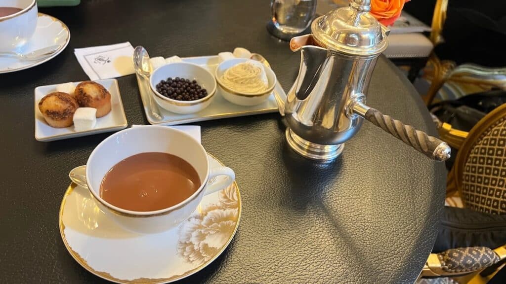 La Galerie Hotel George V Hot Chocolate